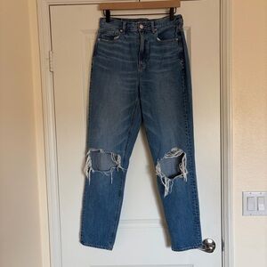 American Eagle Highest Rise Mom Jeans Size 8 Long